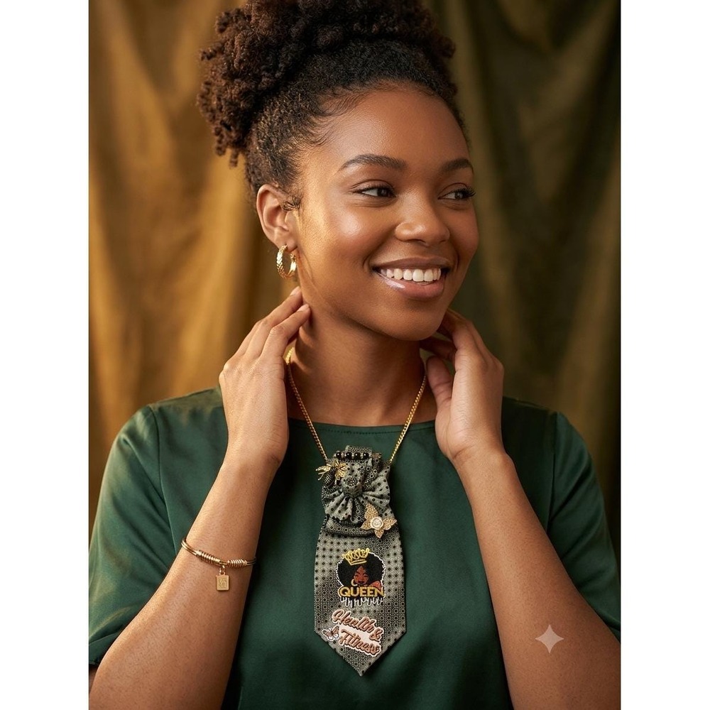 Zeus Repurposed Necktie Necklace Queen Health Fitness Patch Gold Chain Set Women